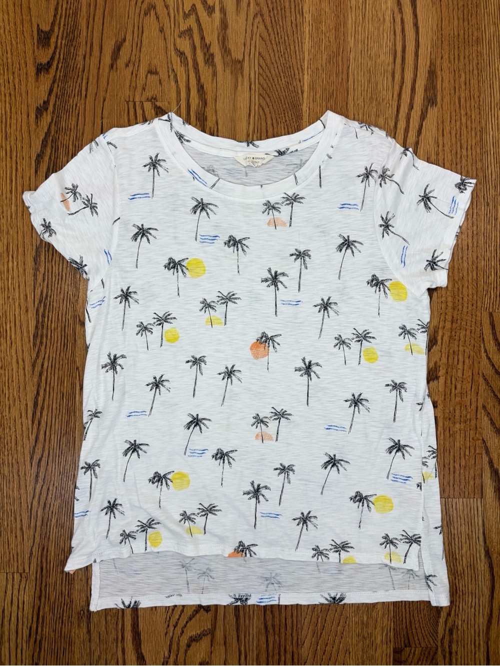 Lucky Brand Palm Tree White Lightweight Tee (S) - Picture 2 of 6